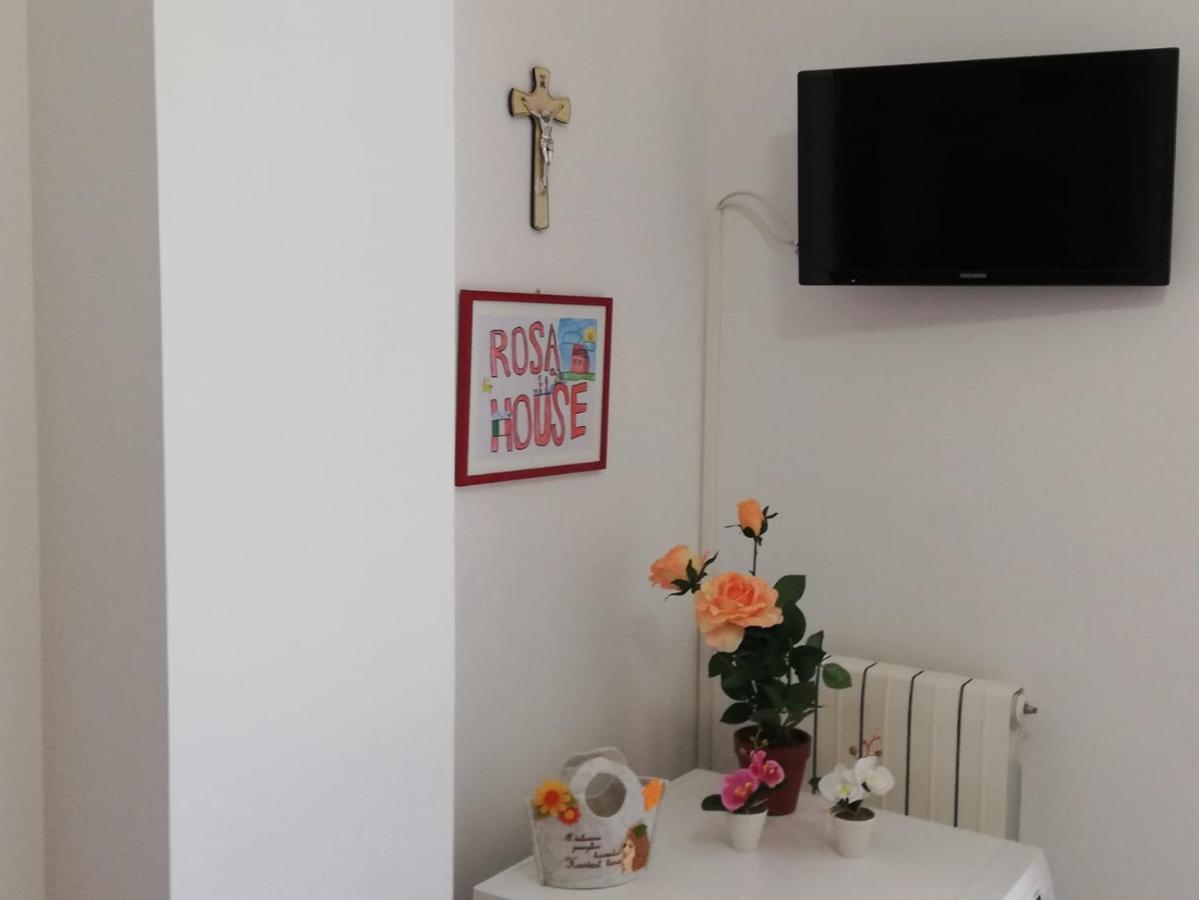 Apartament Rosahouse Lecce Zewnętrze zdjęcie